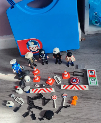 Playmobil police figures - playmobil,