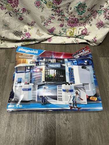 Playmobil police headquarters - playmobil,